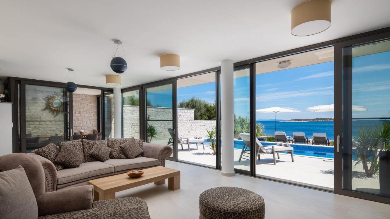 Villa Carisma Island Vis Zewnętrze zdjęcie