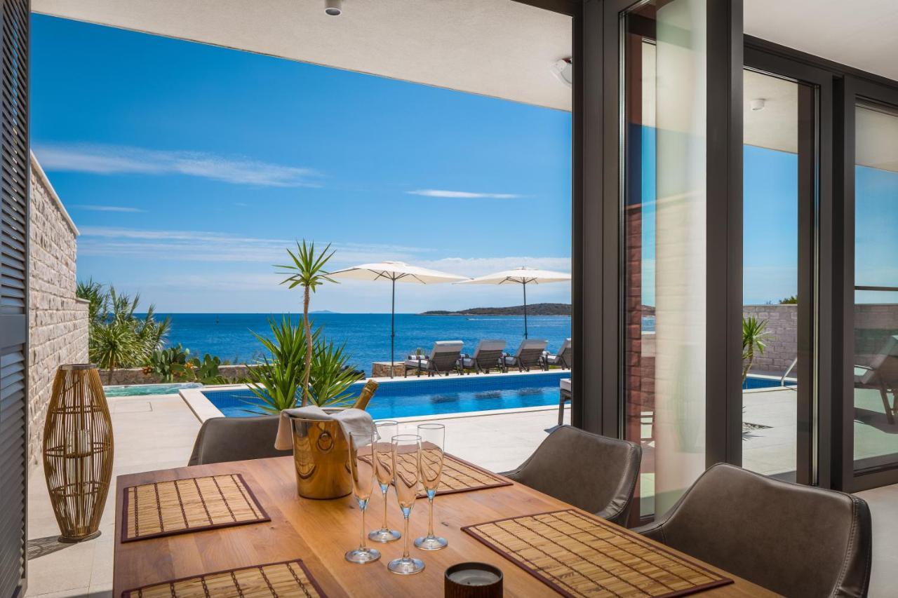 Villa Carisma Island Vis Zewnętrze zdjęcie