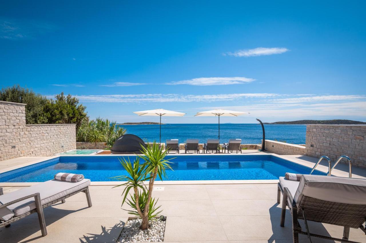 Villa Carisma Island Vis Zewnętrze zdjęcie
