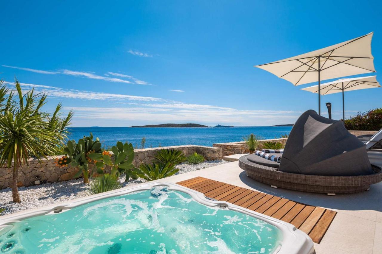 Villa Carisma Island Vis Zewnętrze zdjęcie