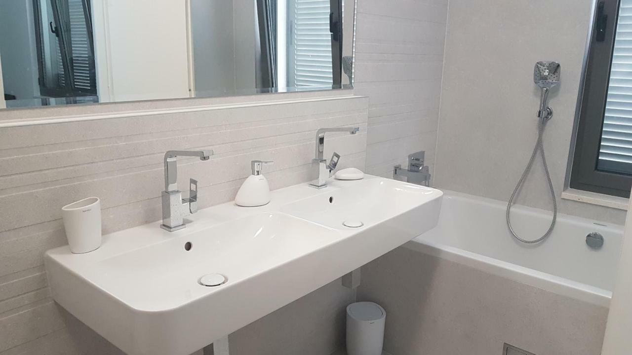 Villa Carisma Island Vis Zewnętrze zdjęcie