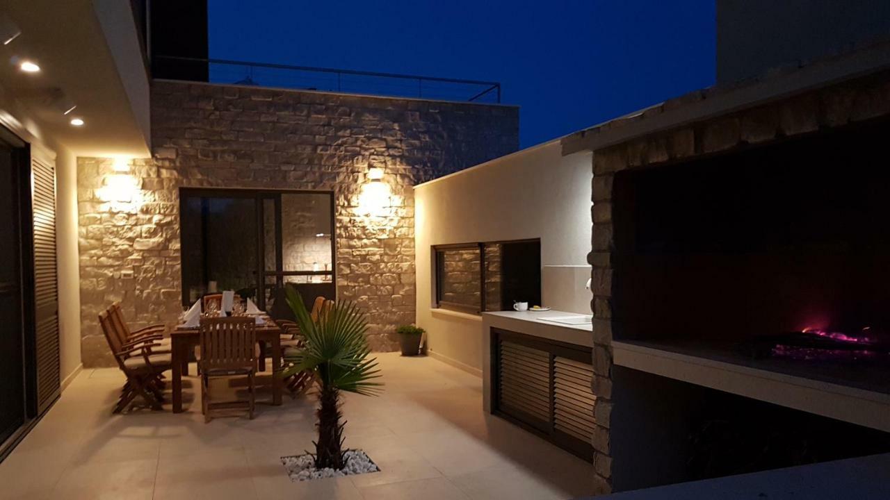 Villa Carisma Island Vis Zewnętrze zdjęcie